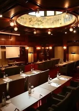 מלון Bishops Arms מאלמה